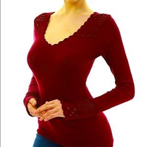 NWOT! AMELIEBOUTIK CROCHET EYELET V NECK SWEATER